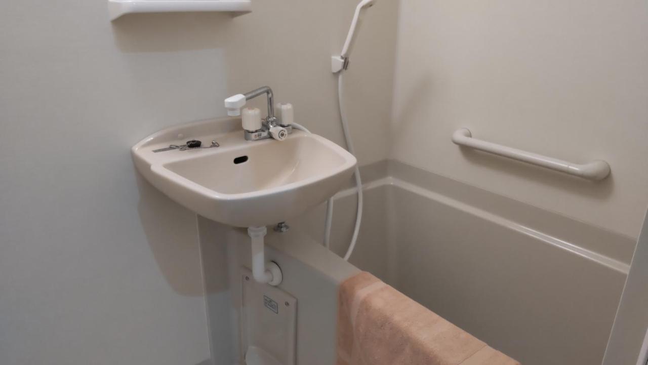 Basic Hotel Csicsibu Kültér fotó