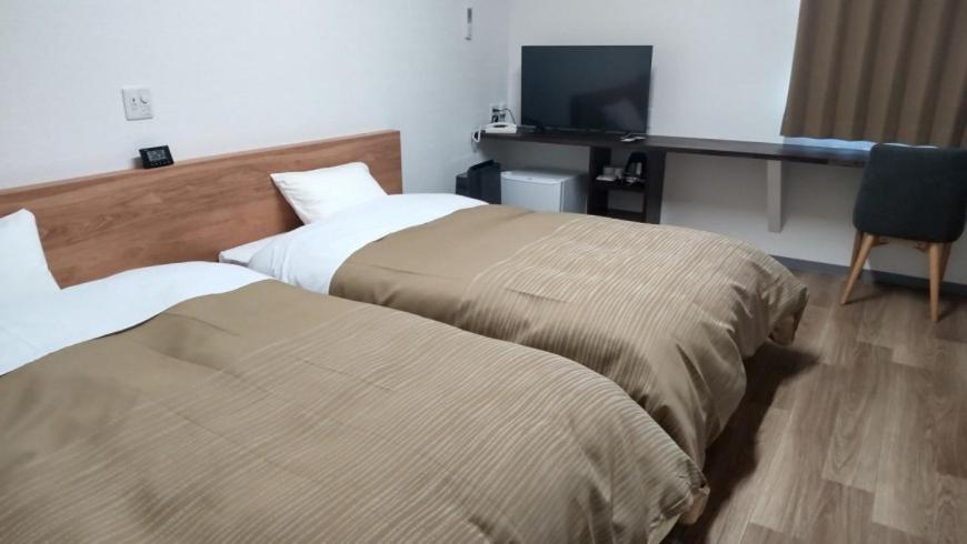 Basic Hotel Csicsibu Kültér fotó